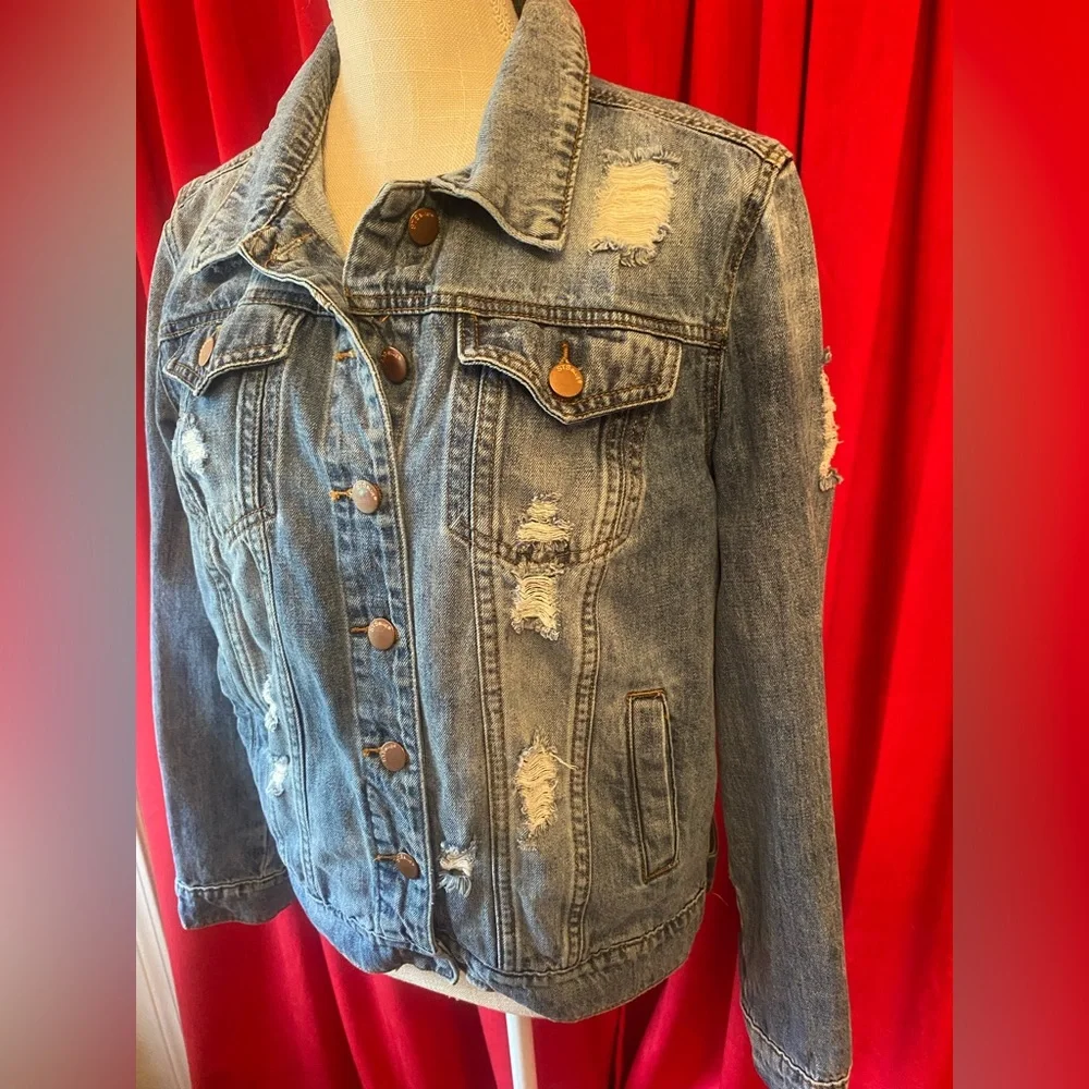 ❌sold❌ STS BLUE DISTRESSED JEAN JACKET SMALL - Picture 2 of 9
